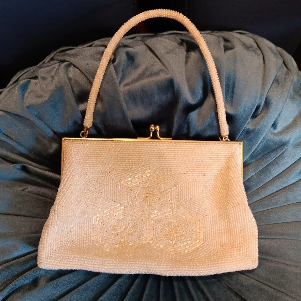 Vintage 80's LA Regale LTD White Beaded korea Handbag